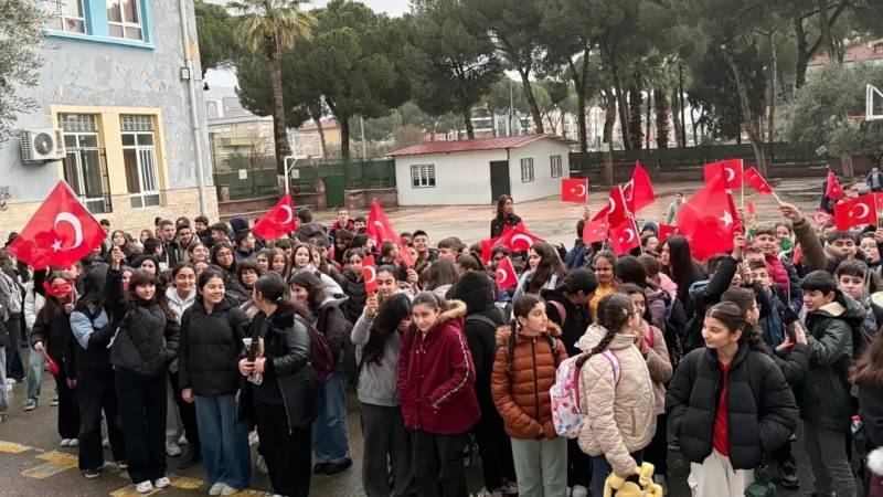 Şehit Cafer Ortaokulu’nda Kırmızı-Beyaz Buluşma