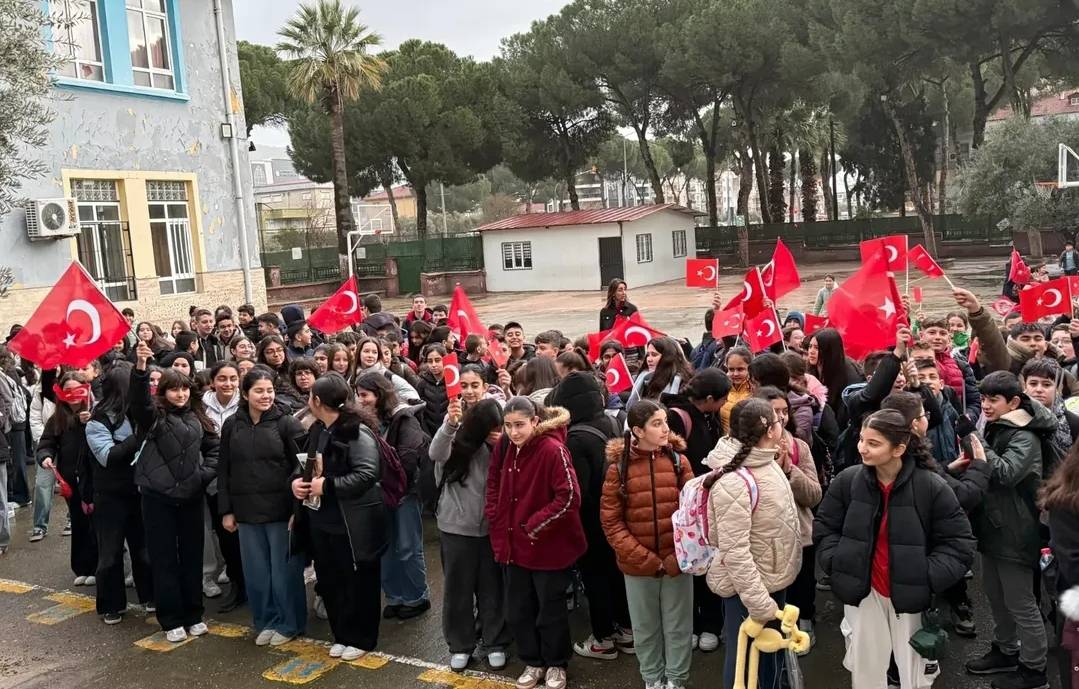Şehit Cafer Ortaokulu’nda Kırmızı-Beyaz Buluşma